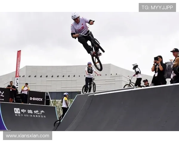 上海极限运动队在世界滑板锦标赛中的精彩表现与力量解析 上海极限运动队在世界滑板锦标赛中的精彩表现与力量解析