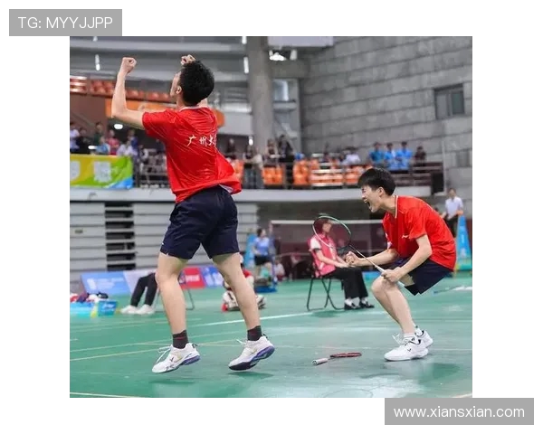 成都羽毛球队与杭州羽毛球队赛后复盘团队协作的精彩瞬间与经验分享